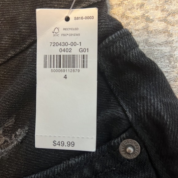 Old Navy High-Rise Jeans - Picture 4 of 6